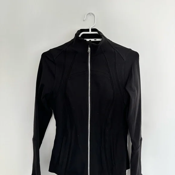 Lululemon define jacket size 8 - Picture 4 of 4